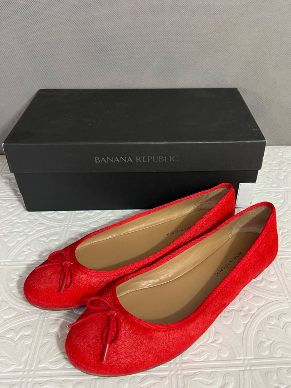 Banana Republic Women’s Hot Red Robin Calf Hair Round Toe Ballet Flats 8